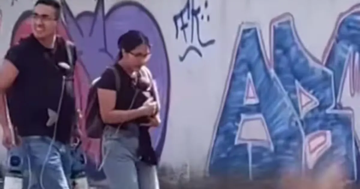 El empresario Heriberto Vargas entrega un vehículo a una familia de CDMX.
