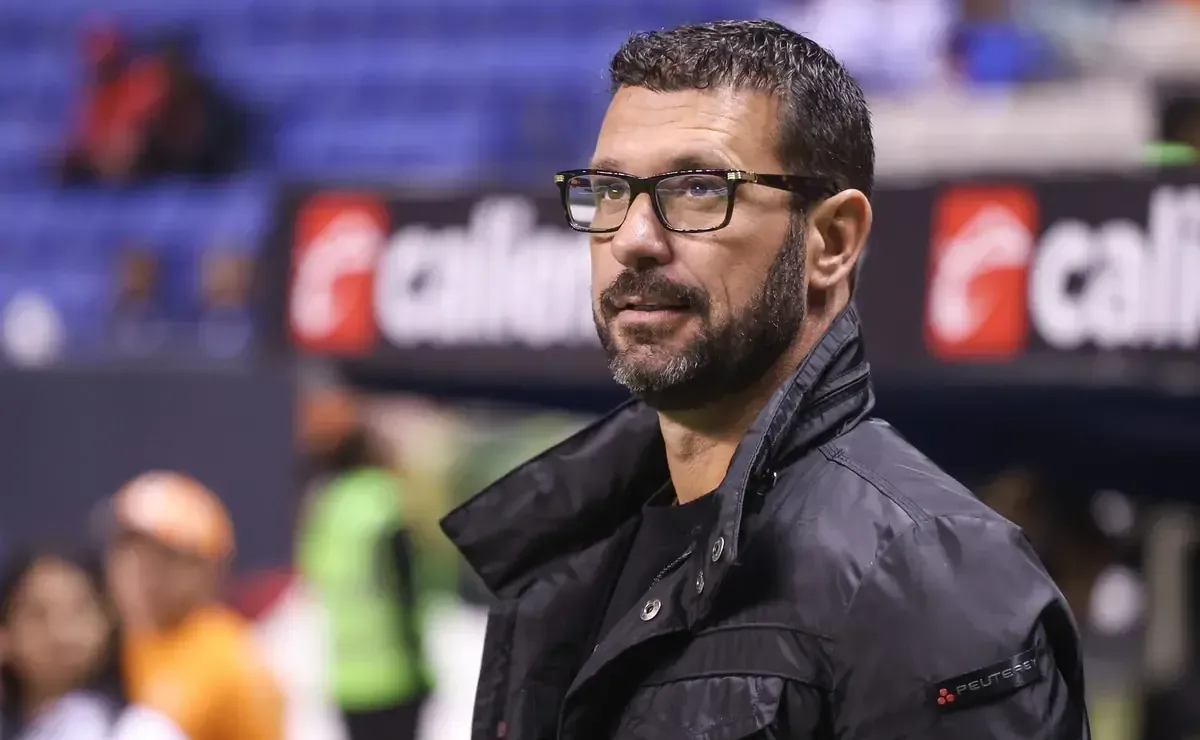 El entrenador de Puebla subraya el potencial del América a pesar de su mal momento.