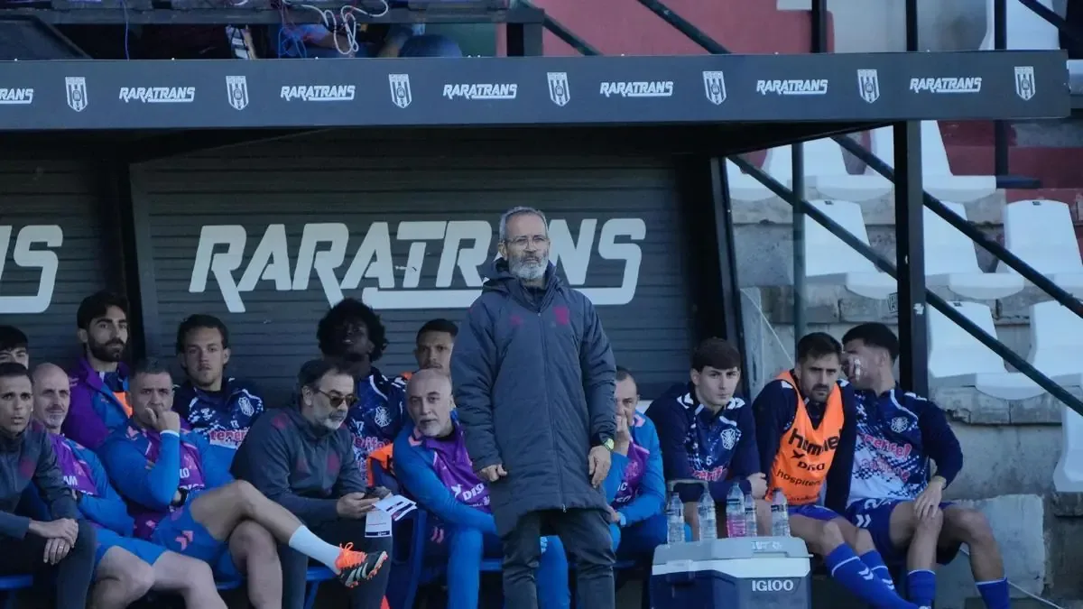El entrenador expresa su descontento y alerta sobre la dinámica negativa del equipo tras el reciente partido.