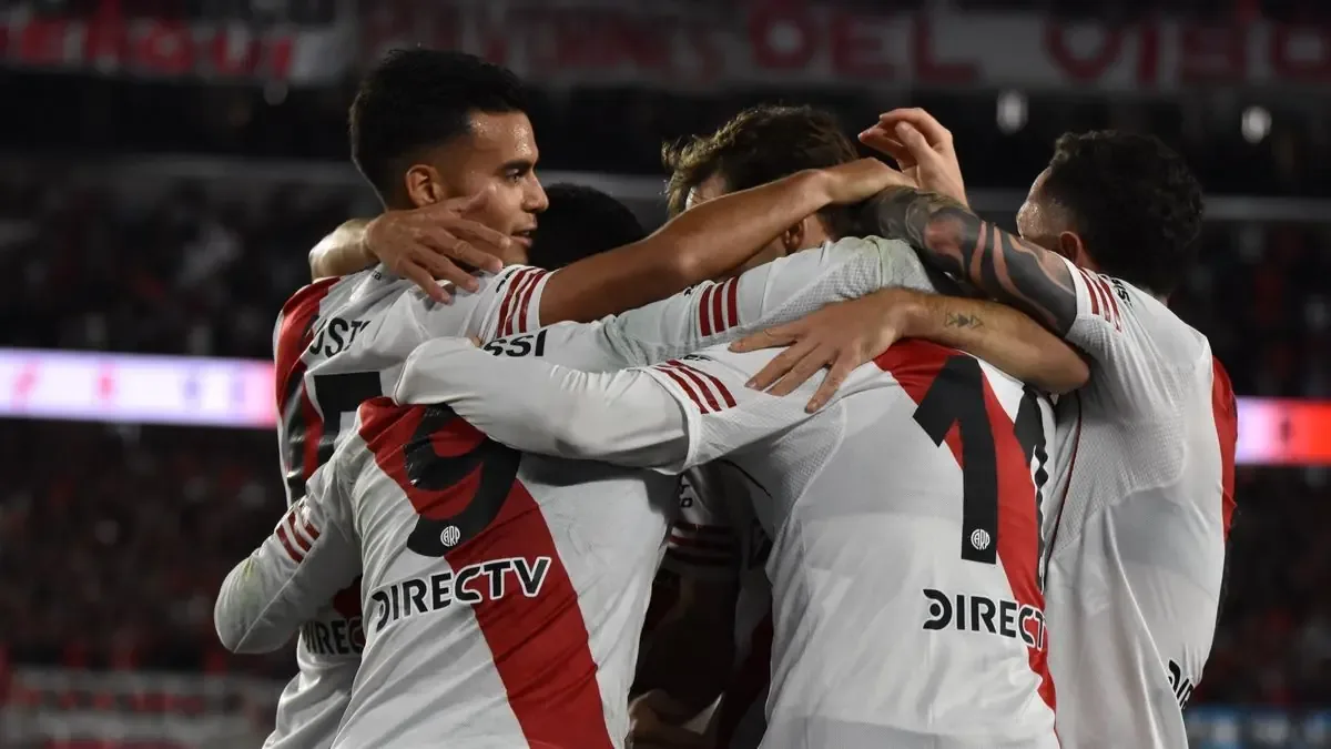 El equipo argentino se enfrenta a Aldosivi en un partido crucial por el Torneo Apertura.