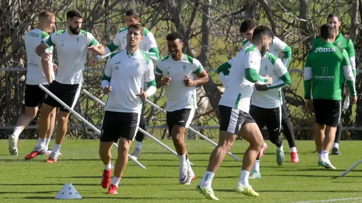 El equipo blanquiverde se enfrenta a un rival en busca de la redención.