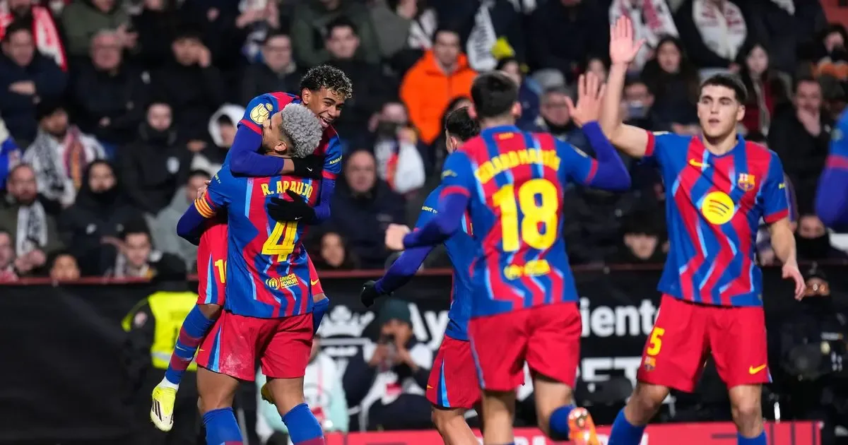 El equipo de Barcelona celebra el triunfo en la Copa del Rey.