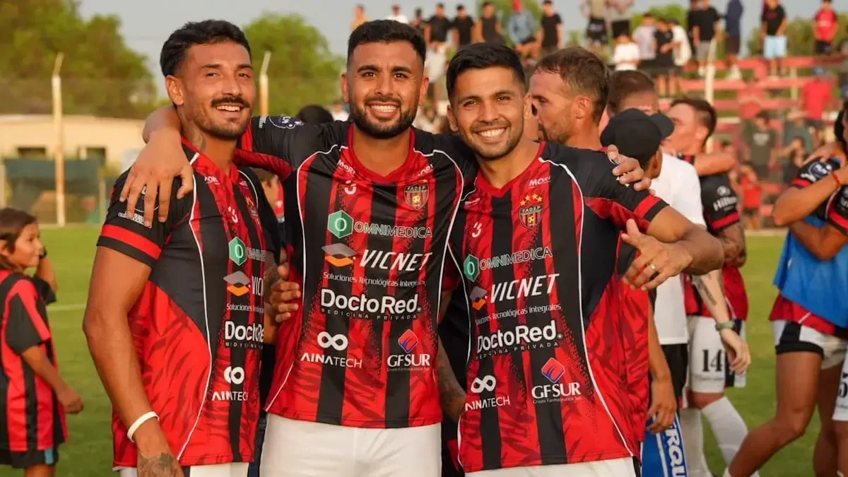 El equipo de la Fundación Amigos por el Deporte enfrenta a La Amistad en un partido crucial que definirá su futuro.