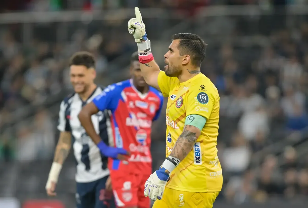 El equipo mexicano mostró su potencial en la Copa de Campeones de Concacaf, asegurando su clasificación.