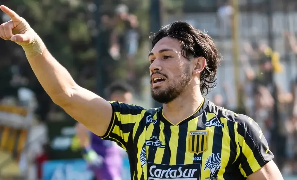 El equipo se adapta a pocos días del inicio del torneo de la Primera Nacional.