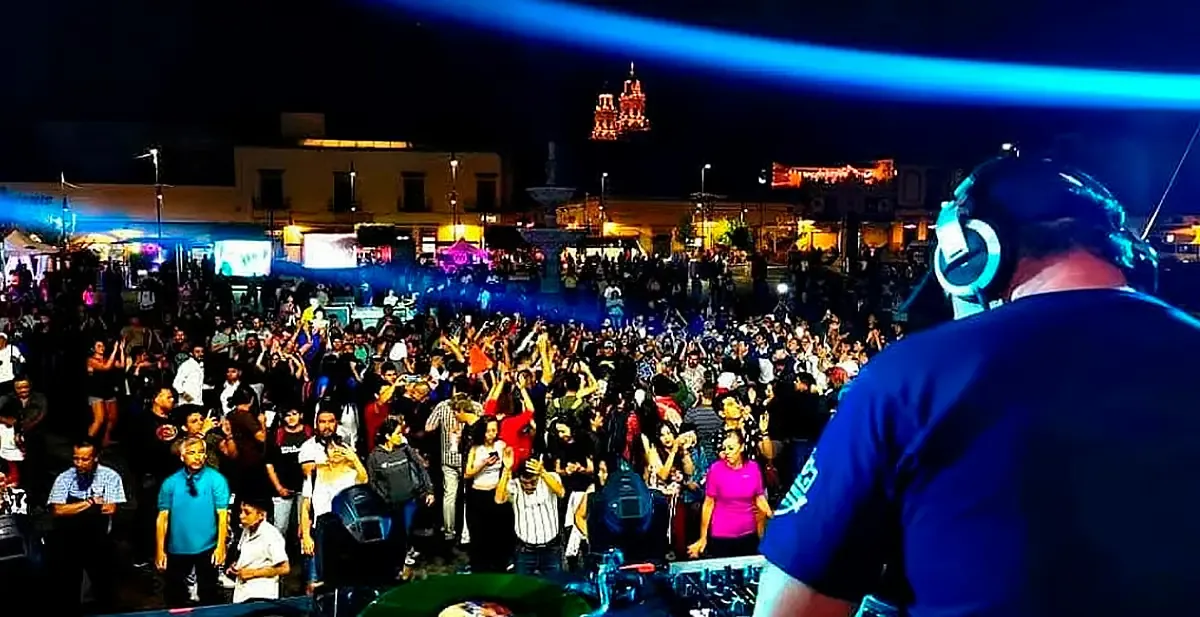El evento busca visibilizar a DJs locales y recaudar donativos para asilos.