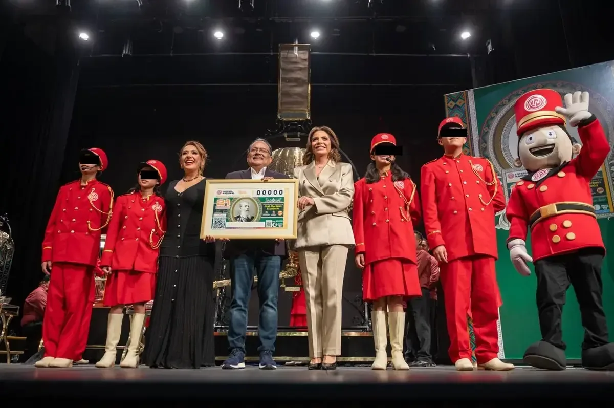 El evento celebrado en Escobedo rinde homenaje al general Mariano Escobedo y promueve la identidad nacional.