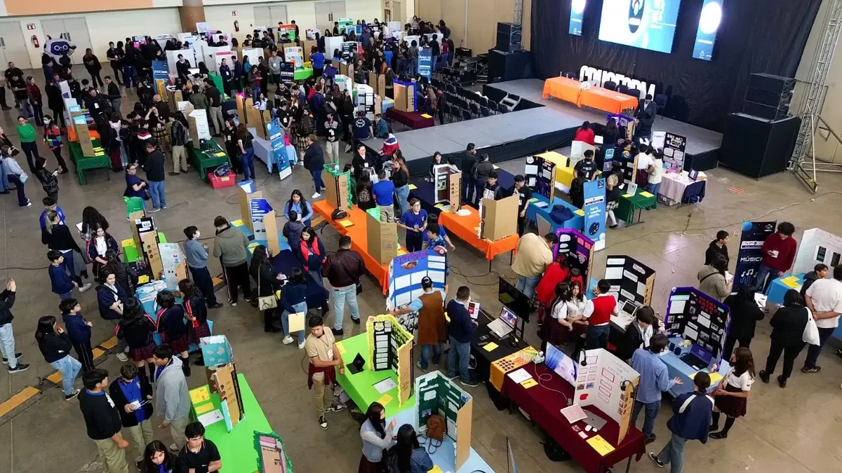 El evento internacional fomenta la ciencia y tecnología entre los jóvenes iberoamericanos.