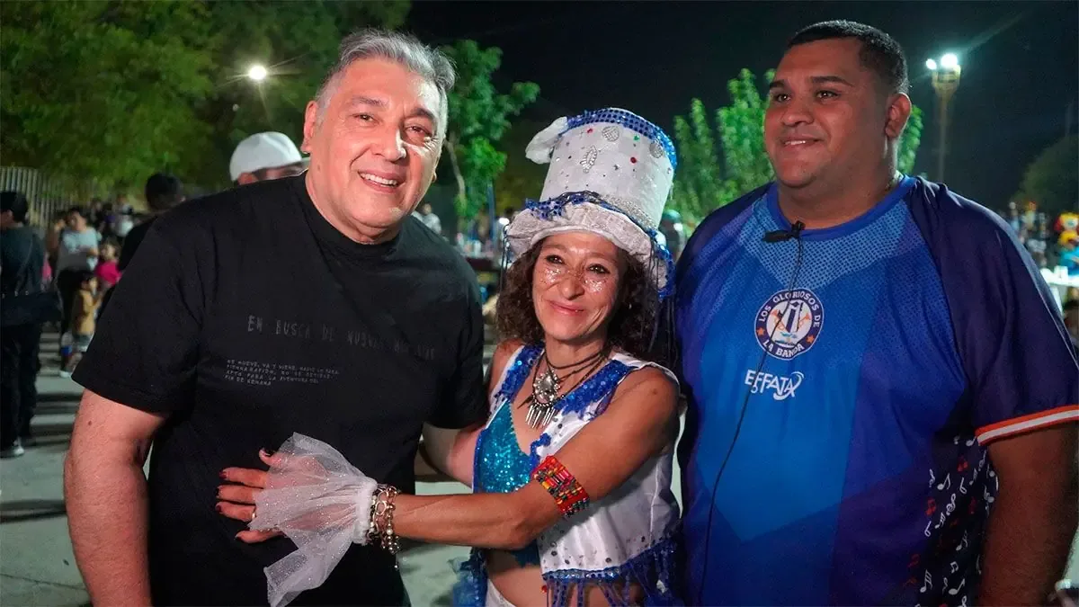El evento reunió a más de 1,000 artistas y atrajo a una gran multitud, celebrando la cultura local.