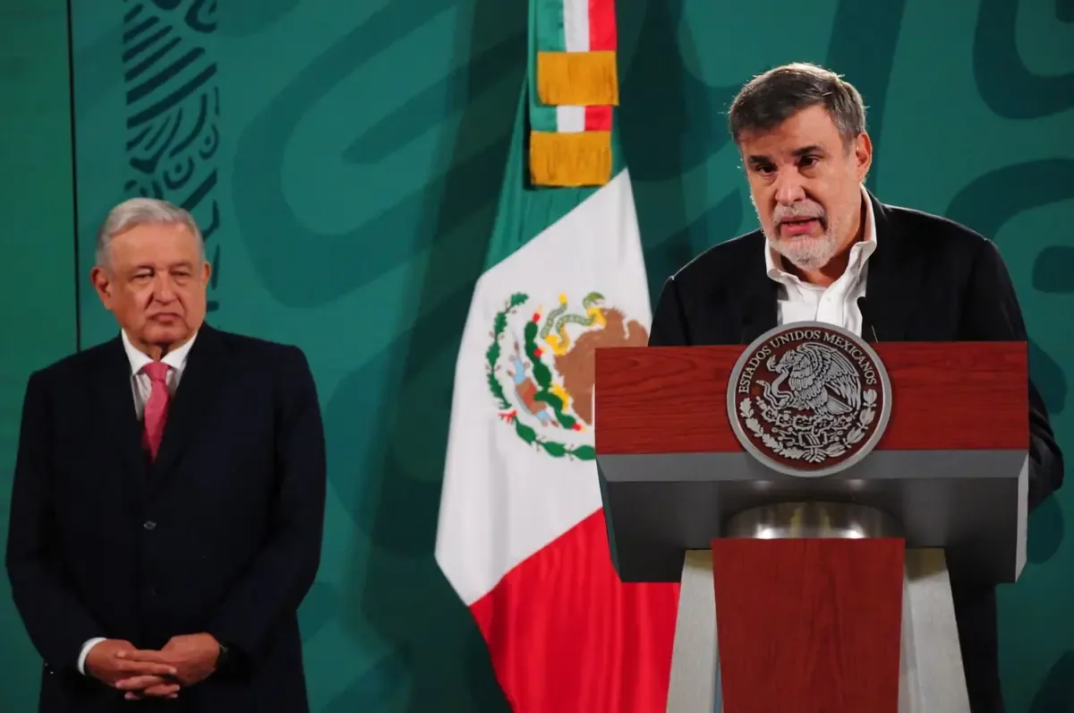 El exconsejero jurídico comparte secretos de su experiencia en la administración de López Obrador.