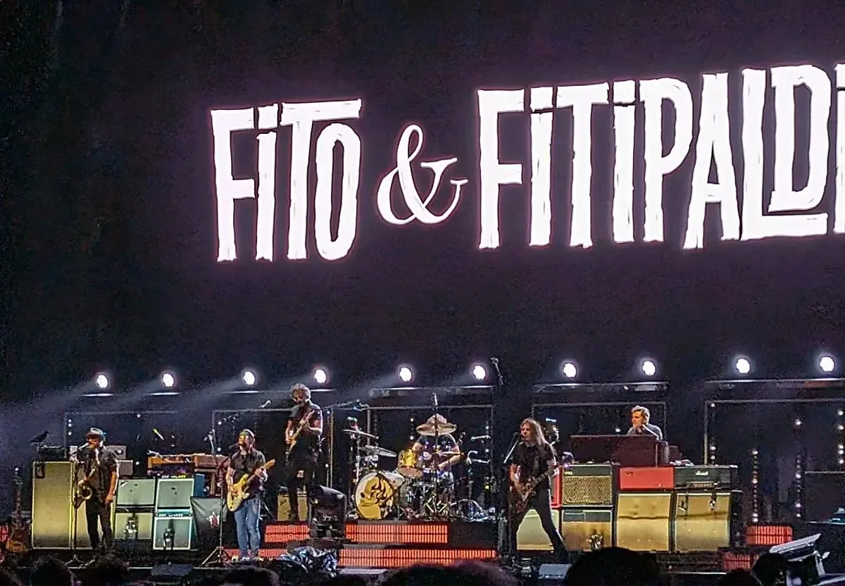 El exitoso concierto forma parte de la gira 'Aullidos Tour 25/26' y supera expectativas.
