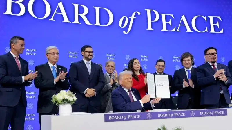 El expresidente Donald Trump durante la charla sobre la ONU y su nueva Junta de la Paz.