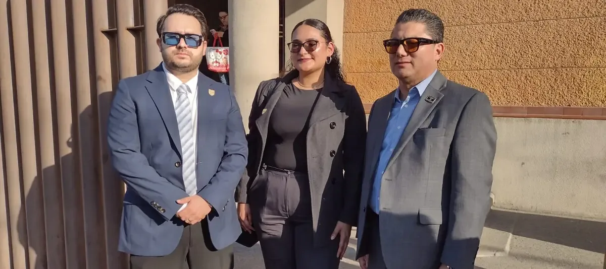 El exsecretario de Bienestar de Tijuana enfrenta acusaciones de abuso sexual en un proceso que continúa sin resolverse.