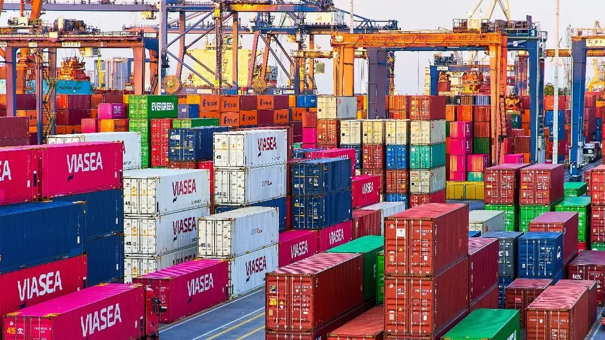 El Fondo Monetario Internacional prevé un leve crecimiento en la región, afectada por factores globales.