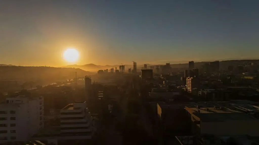 "El frente frío número 33 traerá descenso de temperatura y nubosidad a Tijuana."