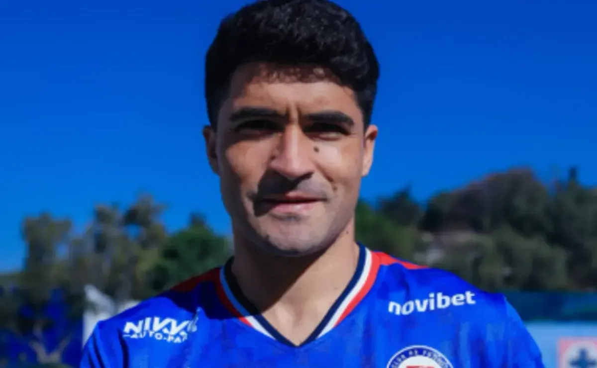 El futbolista argentino lucirá el dorsal número 7 en el equipo cementero.