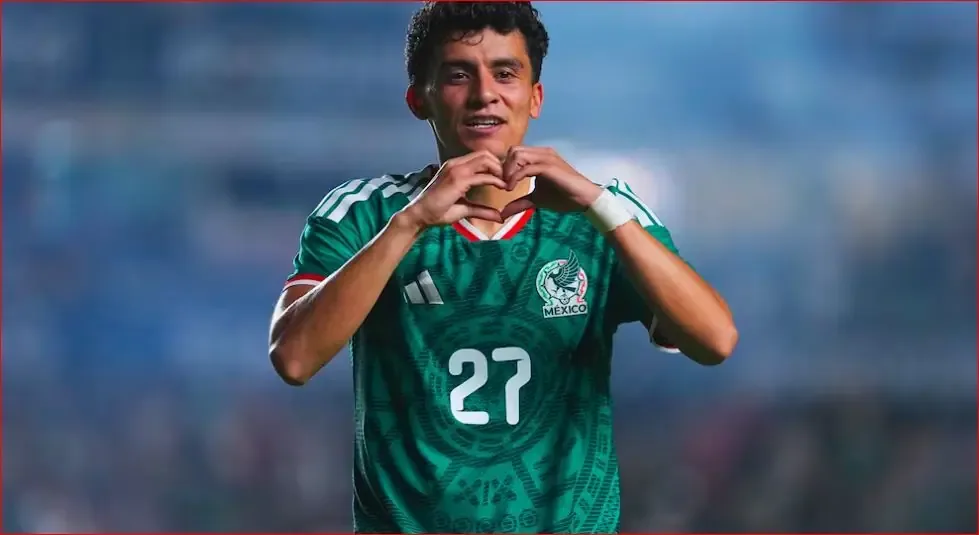 El futbolista de Chivas se muestra confiado y listo para la próxima convocatoria.