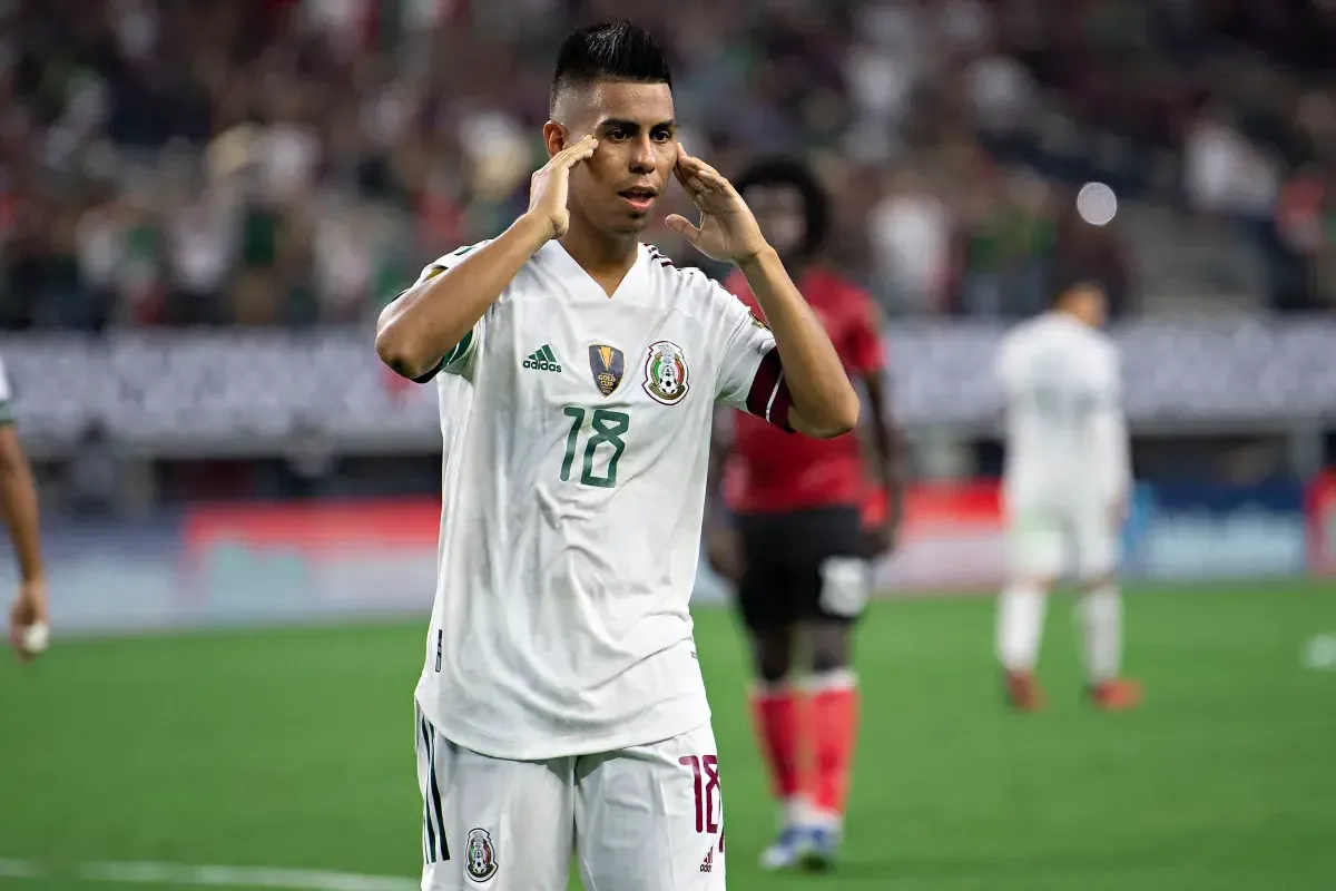 El futbolista expresa su pasión por México y su deseo de contribuir al éxito de la selección.