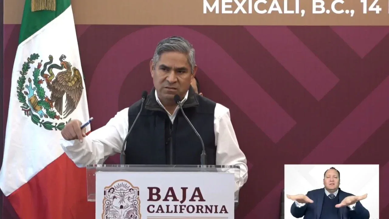 El general Laureano Carrillo Rodríguez en conferencia sobre fuga de datos en BC.