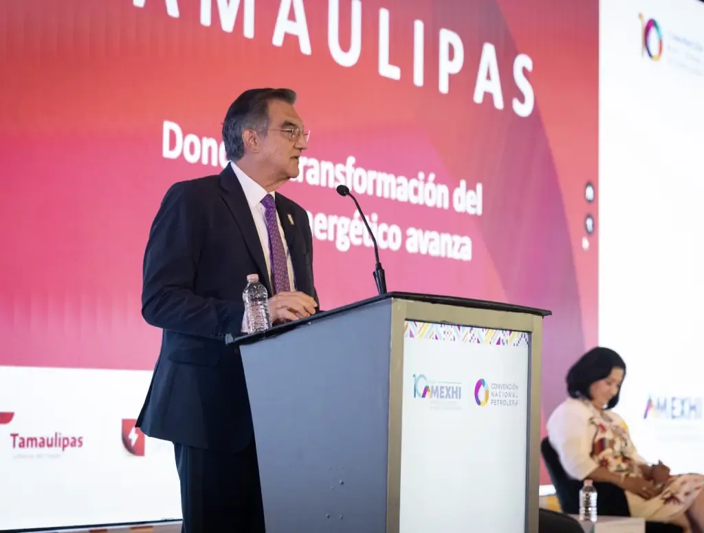 El gobernador Américo Villarreal Anaya destaca el potencial energético de Tamaulipas en convención nacional.