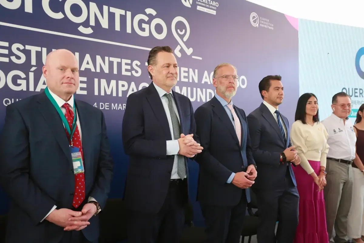 El gobernador de Querétaro aboga por la reelección de alcaldes con buen desempeño.