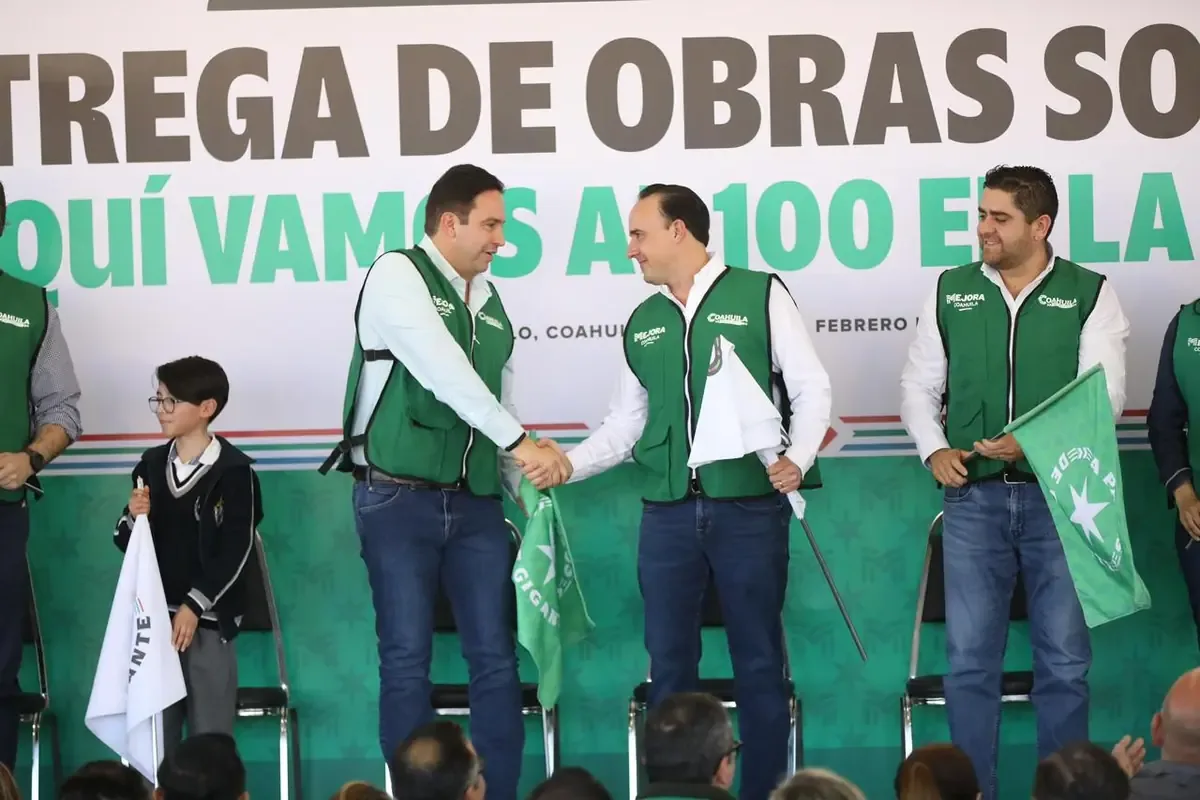 El gobernador entrega aulas en Saltillo y lanza programas de salud y educación.