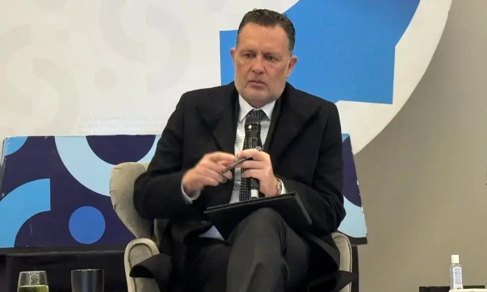"El gobernador Mauricio Kuri destaca logros en seguridad y economía en FITUR 2026."