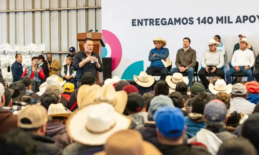 El gobernador Mauricio Kuri González presenta el programa de apoyo a productores de maíz en Querétaro.