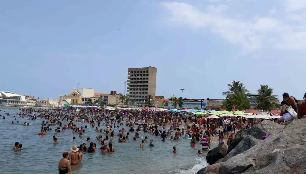 El gobernador Rafael Lacava revela los balnearios aptos para disfrutar en Puerto Cabello.