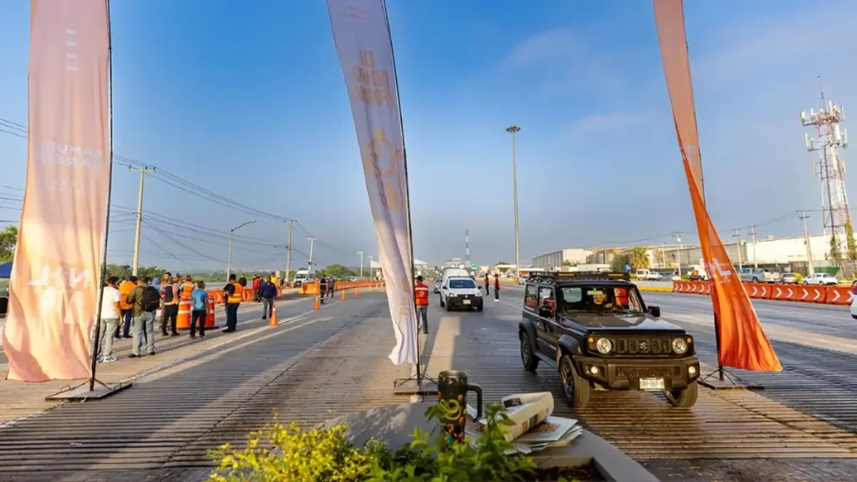 El Gobierno de Nuevo León busca aliviar el tráfico en la avenida Miguel Alemán.