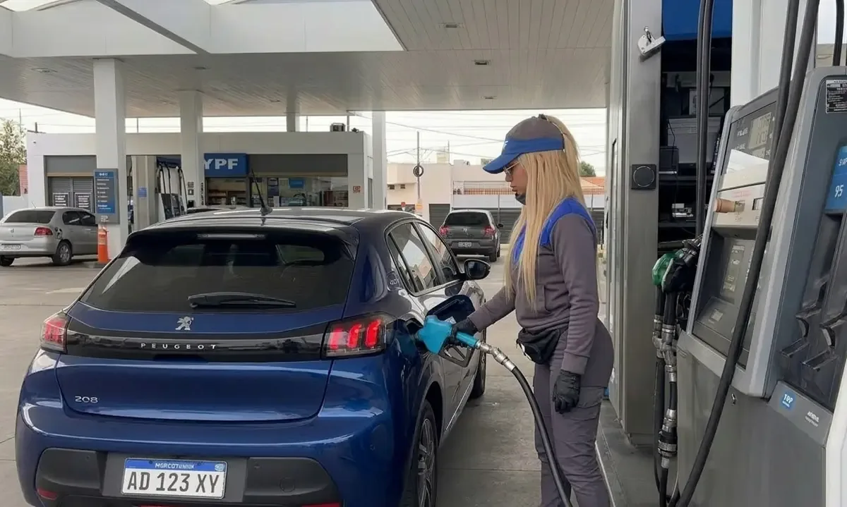 El Gobierno implementa medidas para moderar los precios de los combustibles y contener la inflación en el país.