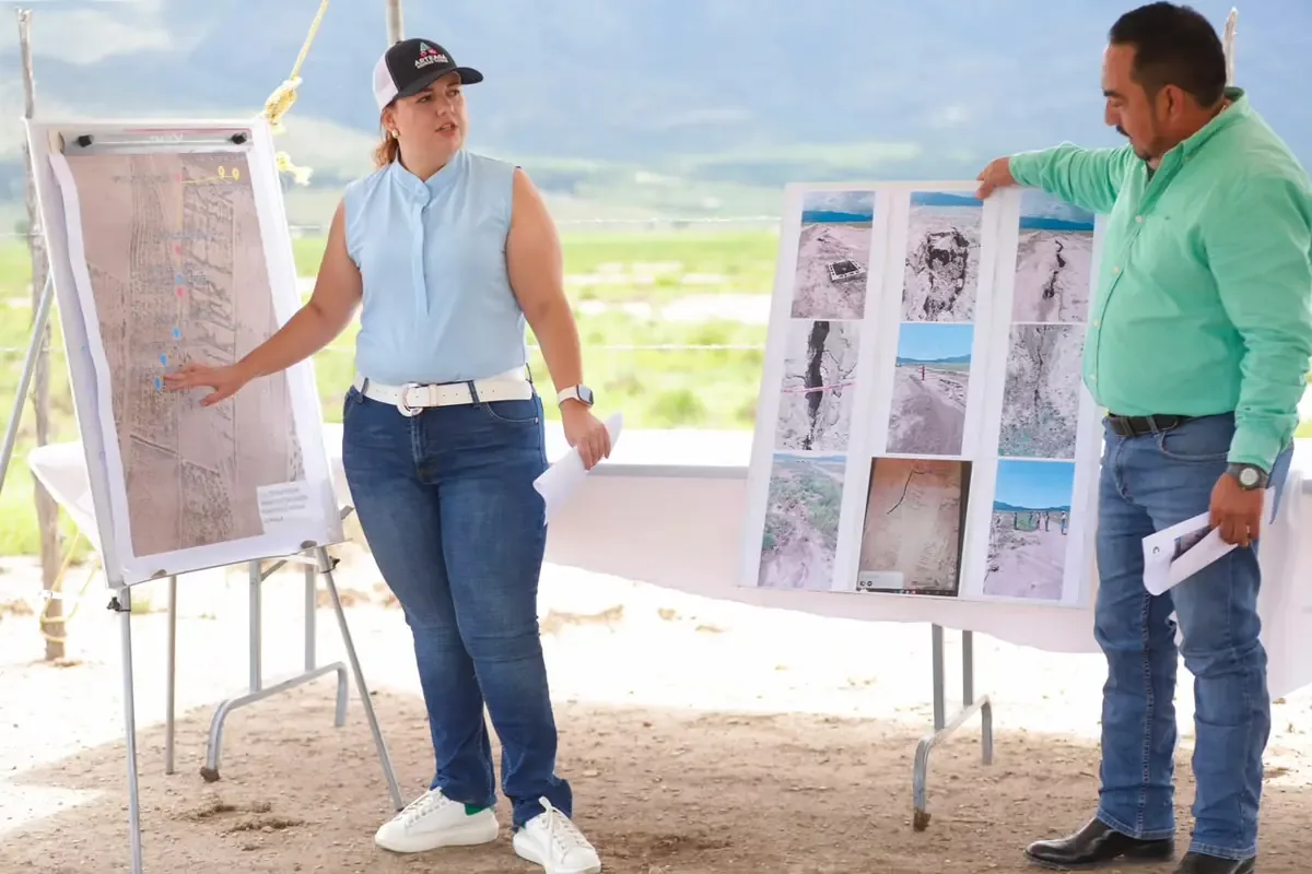 La evaluación de especialistas descarta peligro estructural por grieta en la comunidad de Arteaga.