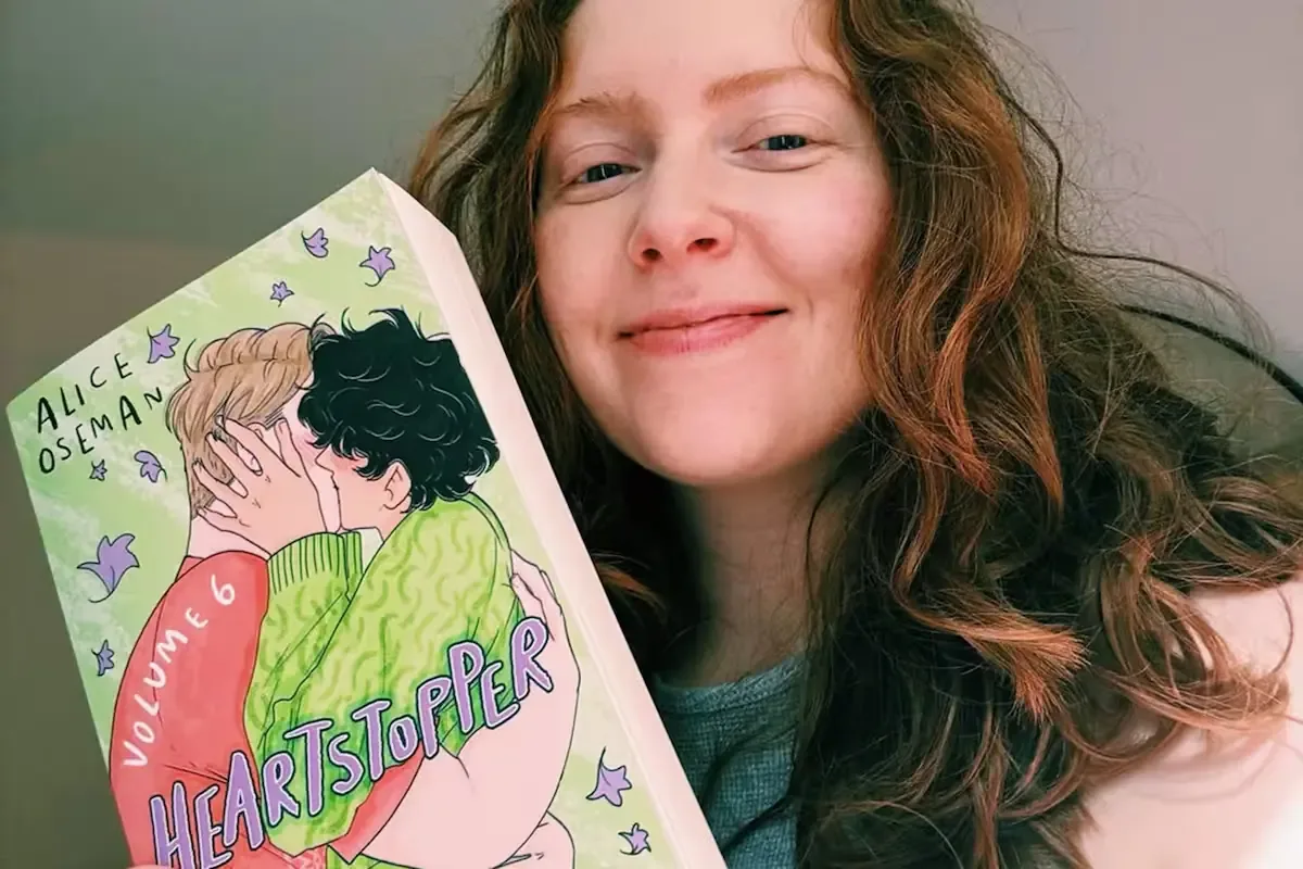 La autora reflexiona sobre el viaje de Heartstopper y su resonancia en el público joven.