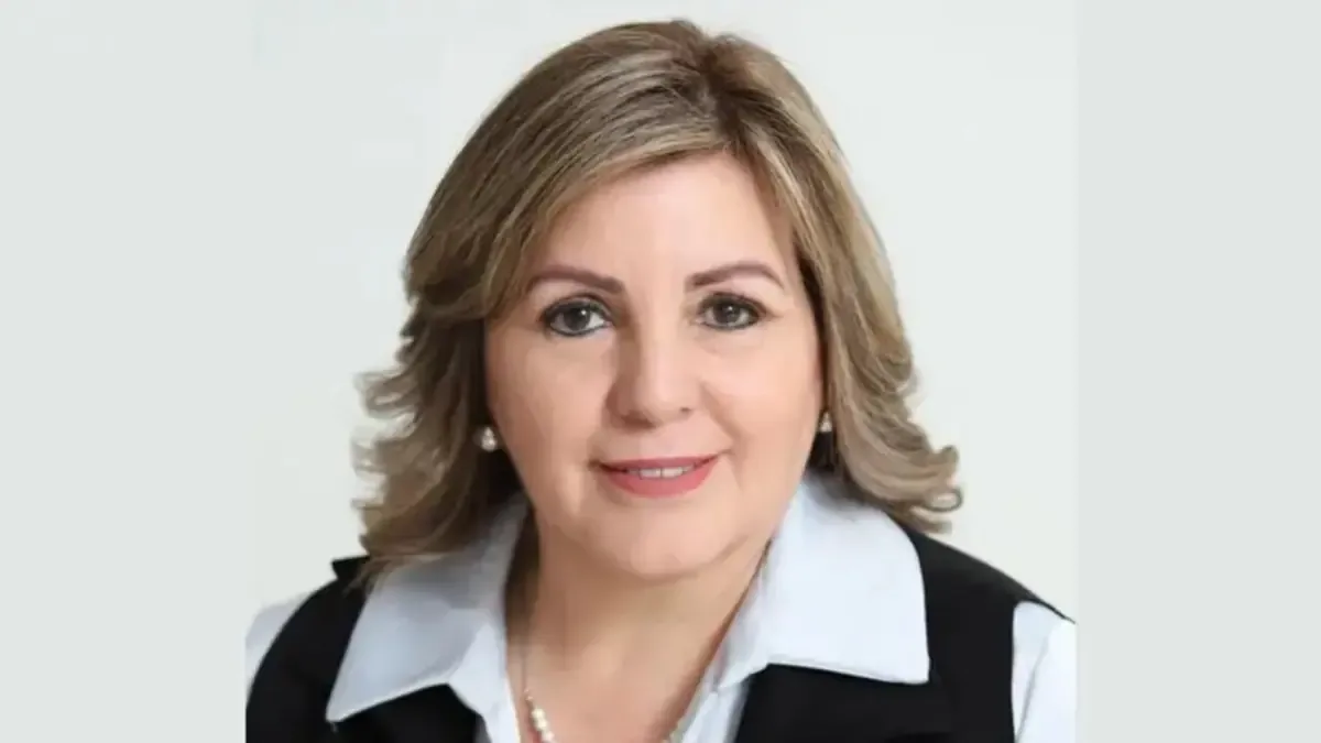 El incidente resultó en la muerte del hijo de la funcionaria, autoridades investigan un posible incidente de tránsito.