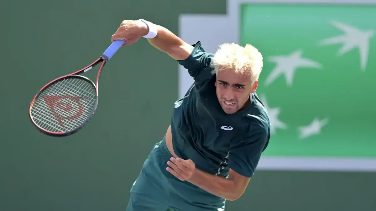 El joven tenista español logra su primera clasificación en el ATP Tour.