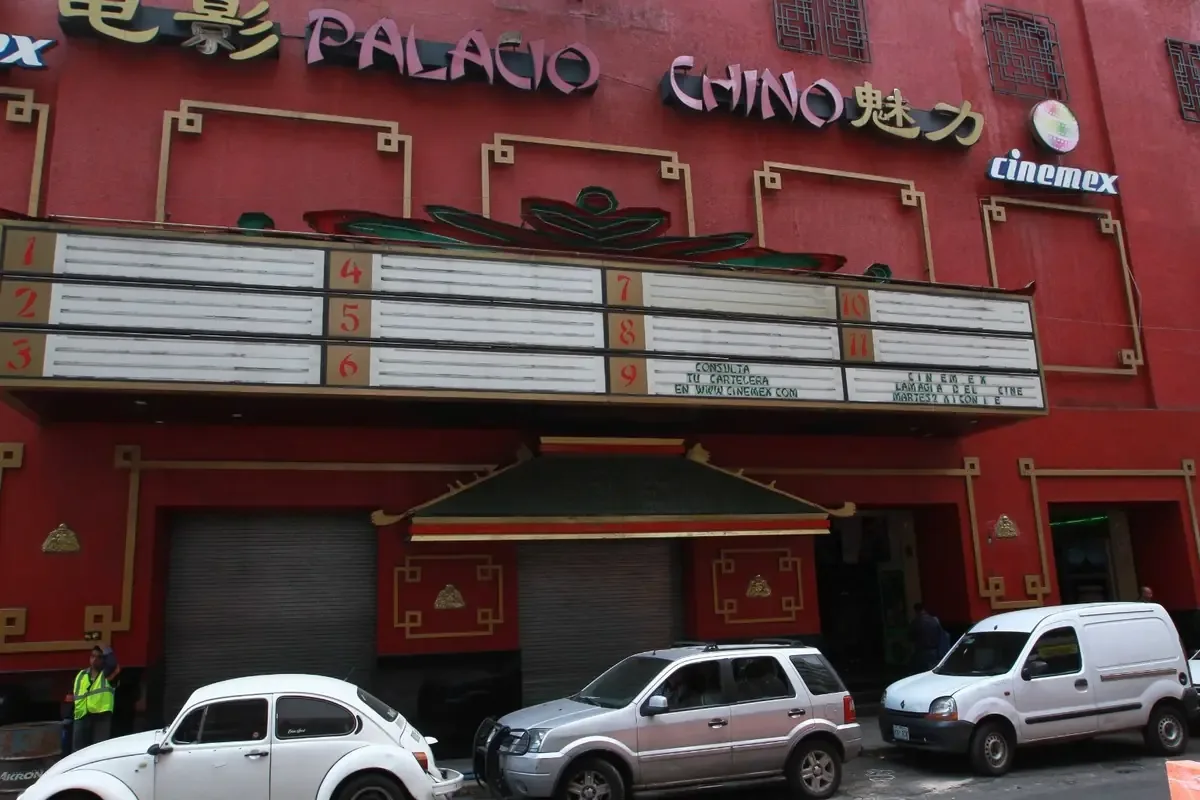 La historia del Palacio Chino, esplendoroso cine, revela el impacto del tiempo en la arquitectura y cultura capitalina.