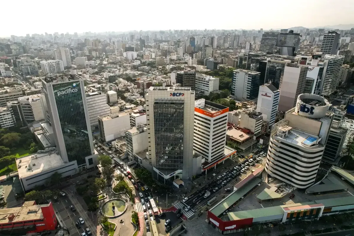 El Ministerio de Economía de Perú destaca factores que impulsarán el crecimiento sostenido en los próximos años.