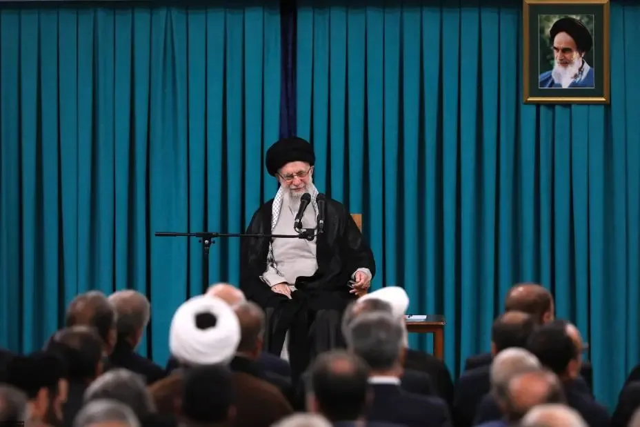 El ministro de Defensa iraní, Mohamad Reza Ashtiani, durante una declaración oficial.