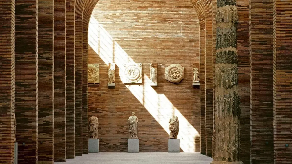 Esta distinción destaca casi dos siglos de contribución cultural y social del museo en Extremadura.