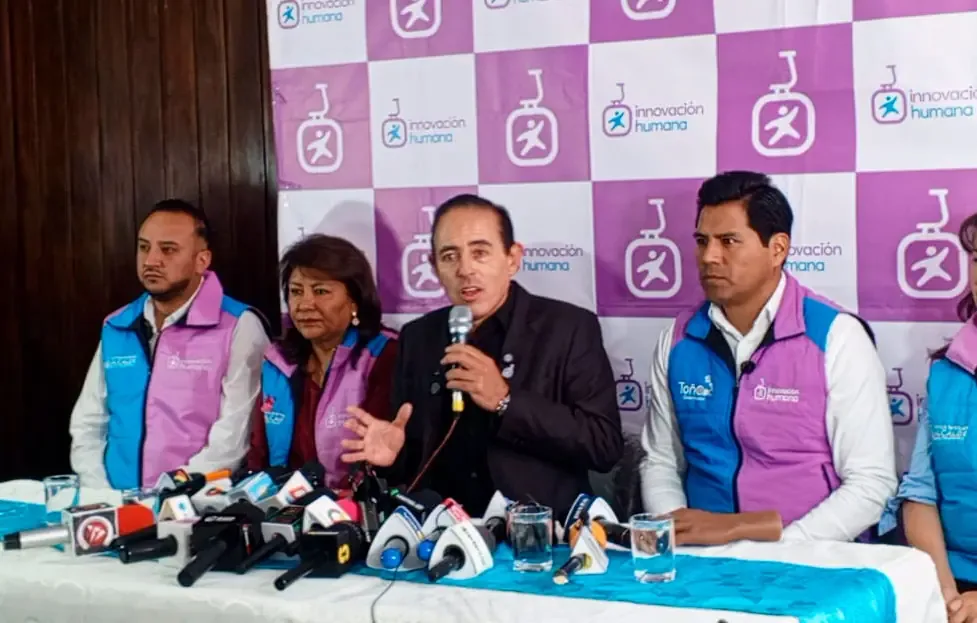 El nuevo alcalde busca cumplir con los ejes de su campaña a través de cambios en la administración municipal.