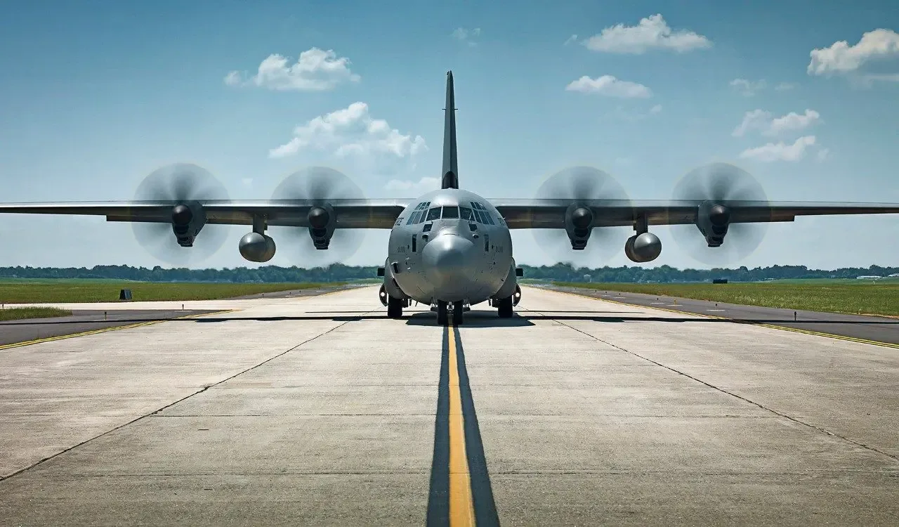 El nuevo C-130J-30 Super Hercules de la Fuerza Aérea Mexicana.
