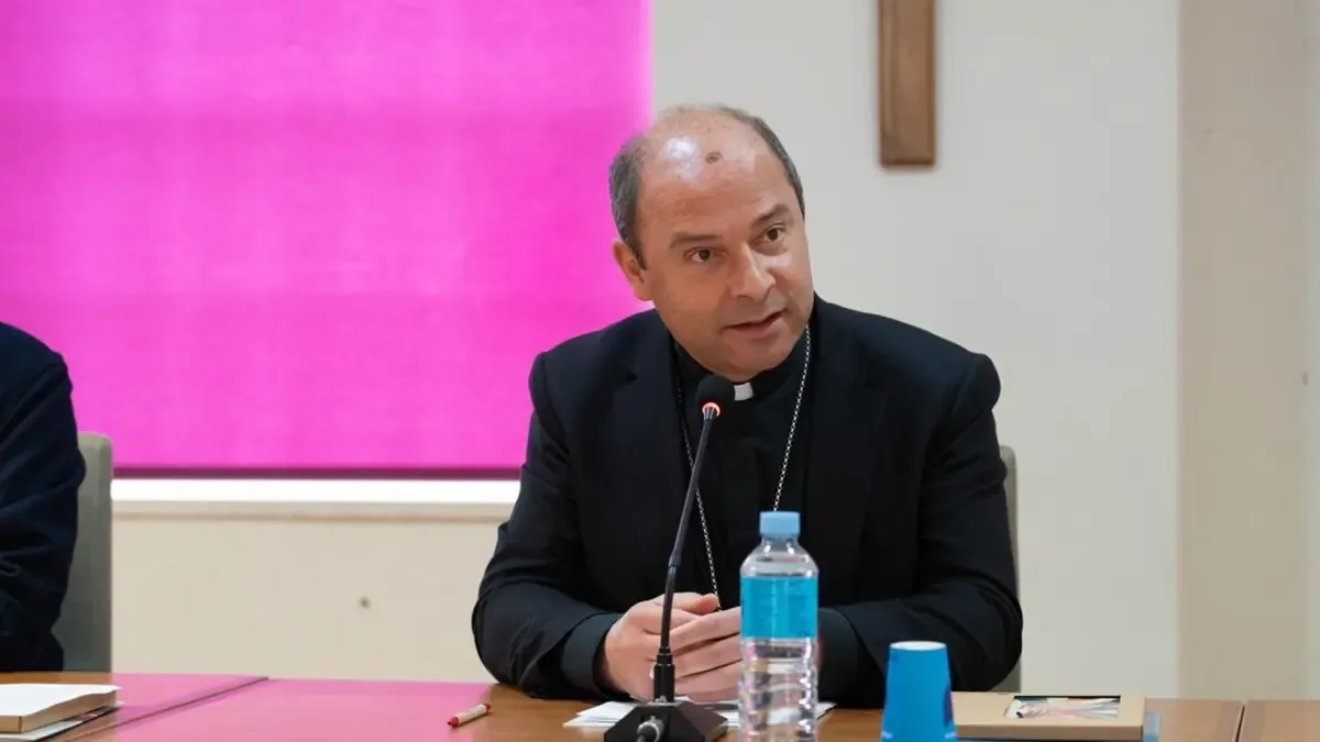 La visita del Papa pone de manifiesto la situación de los migrantes y el compromiso de la Iglesia en su acogida.