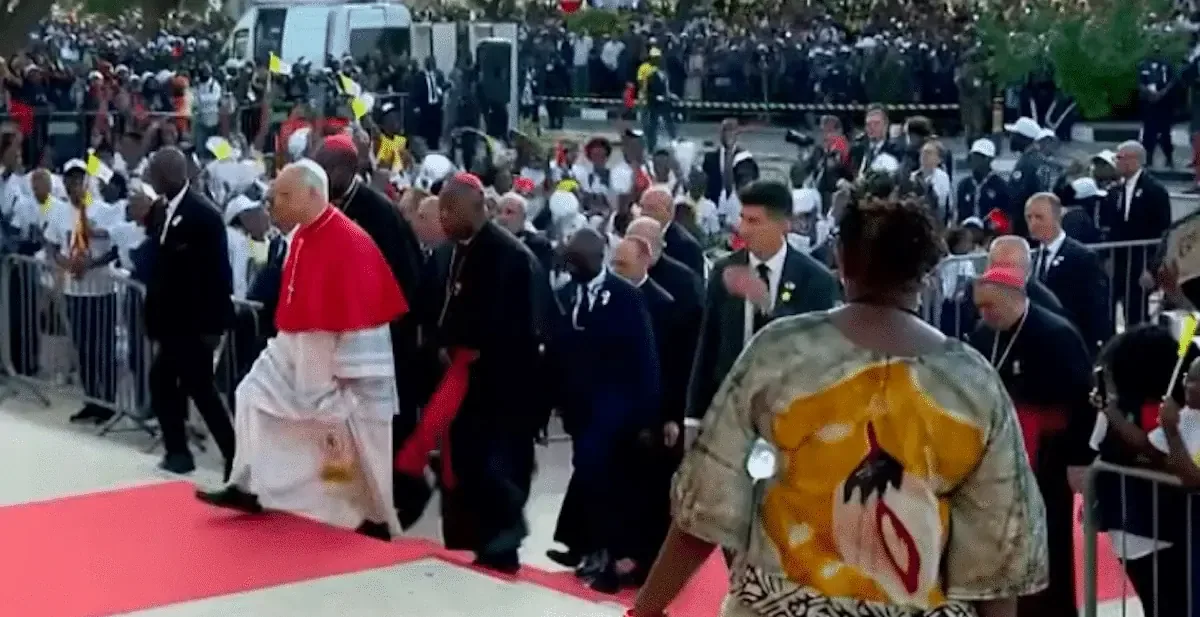 El Papa llama a la Iglesia de Angola a fortalecer la evangelización y construir un futuro con valentía y caridad.