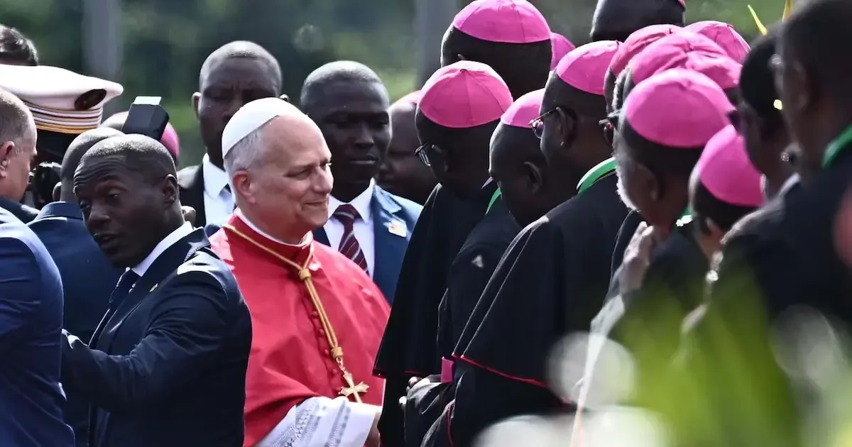 El Papa llama a priorizar la paz y el amor en las relaciones internacionales desde Camerún.