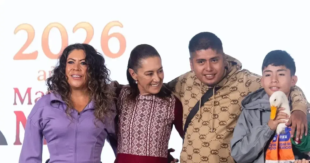 La viralidad del pato y la emoción del Mundial desatan debates y críticas en redes sociales.