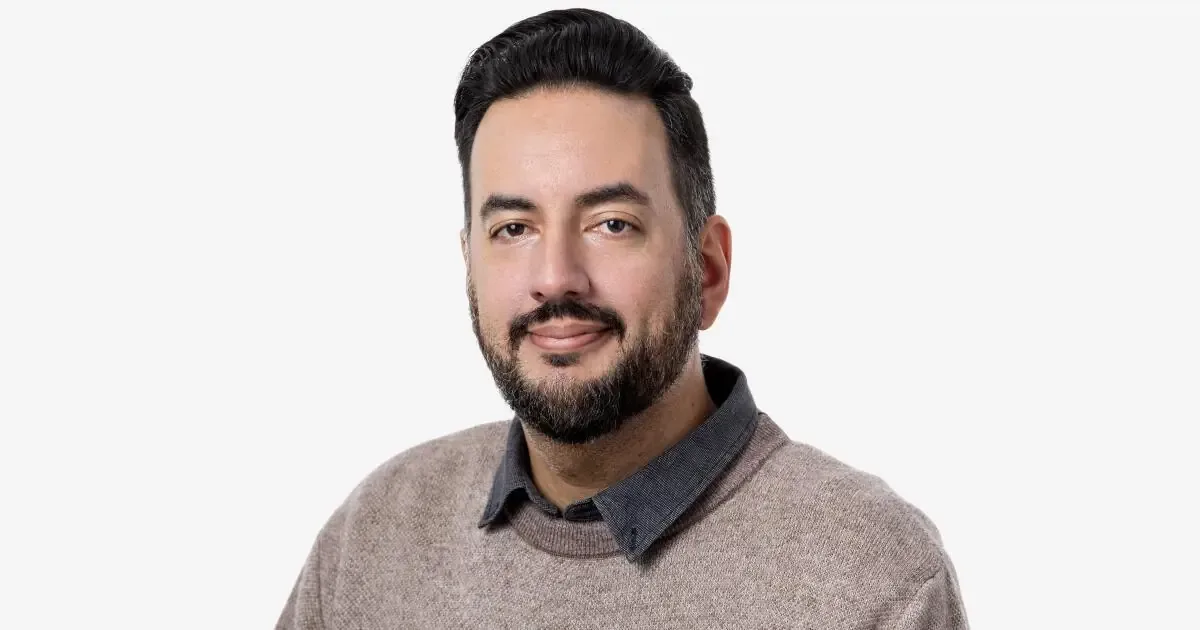 El periodista de Times Community News es reconocido por su cobertura sobre la auto-deportación.