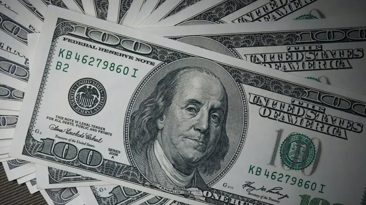 La reciente caída del dólar en México refleja cambios en el panorama internacional y su impacto económico.