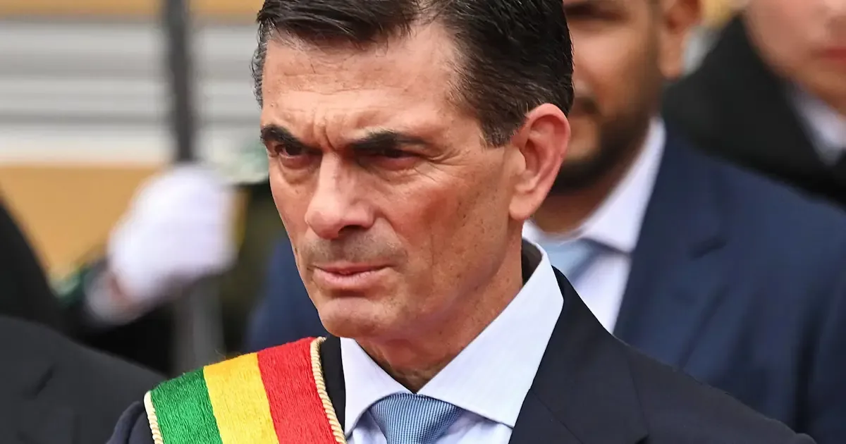 El presidente boliviano advierte sobre un sabotaje en medio de protestas de transportistas.
