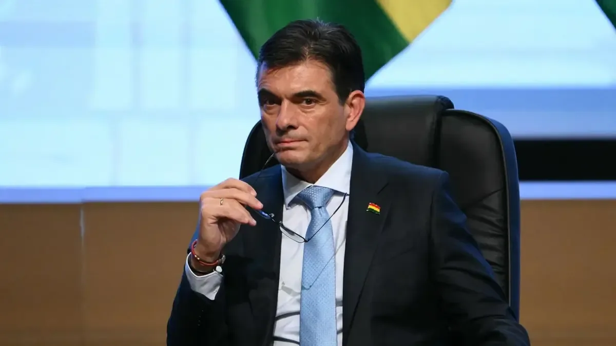 El presidente de Bolivia destaca la estabilización económica y apertura internacional de su gobierno.