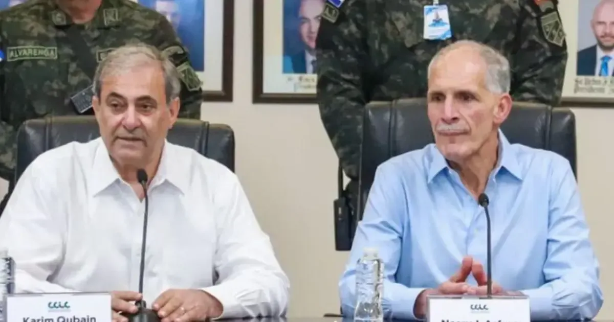 El presidente de Honduras se reunió con empresarios para abordar la crítica situación económica del país.